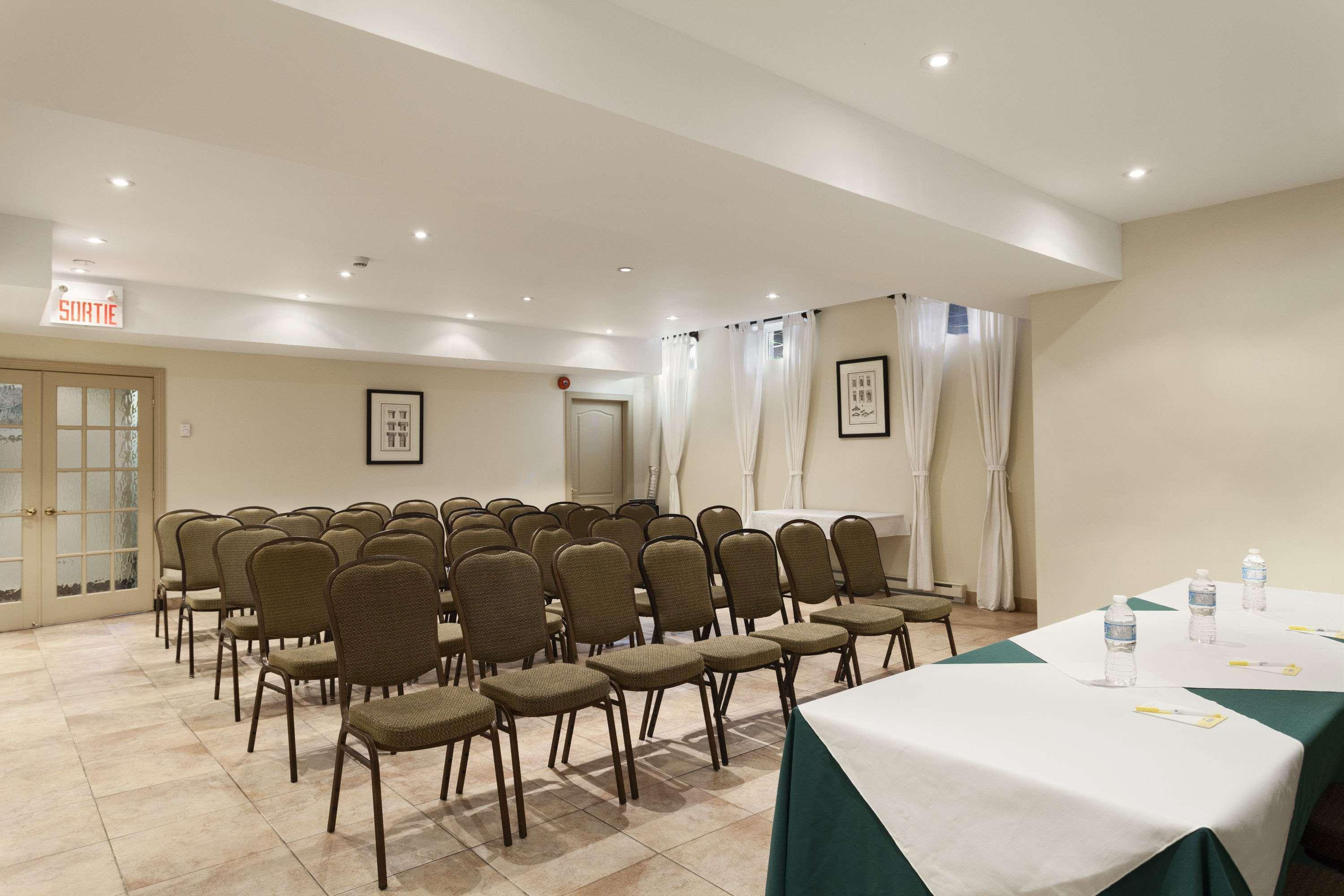 Days By Wyndham East Hotel 3*